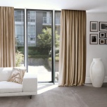 Stilvoller Vorhang für das Wohnzimmer, glatt, einfarbig, glänzend, warmes Beige